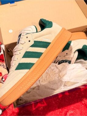 adidas Samba XLG j Kids 7/mens 7 Suede Sneakers in Cream, Green and Gum